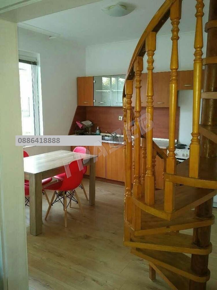 Тристаен апартамент под наем в Идеален център - Агенция за недвижими имоти Варна - Екипът, имот 4