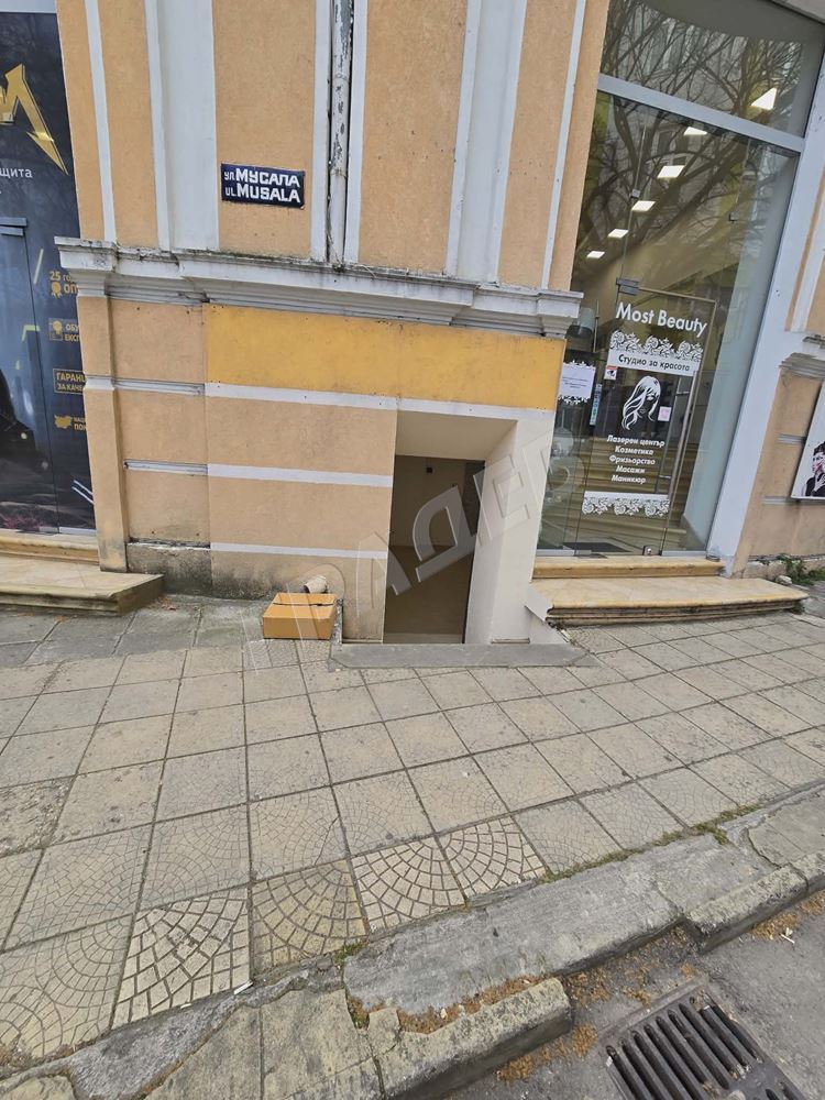 Офис под наем в идеален център - Агенция за недвижими имоти Варна - Екипът, имот 3