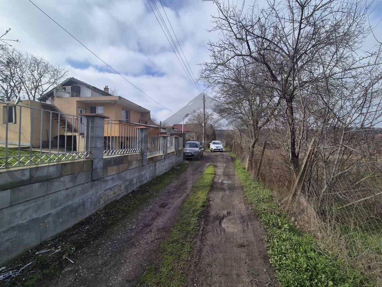 Парцел с разрешително за строеж за еднофамилна къща - Агенция за недвижими имоти Варна - Екипът, имот 3