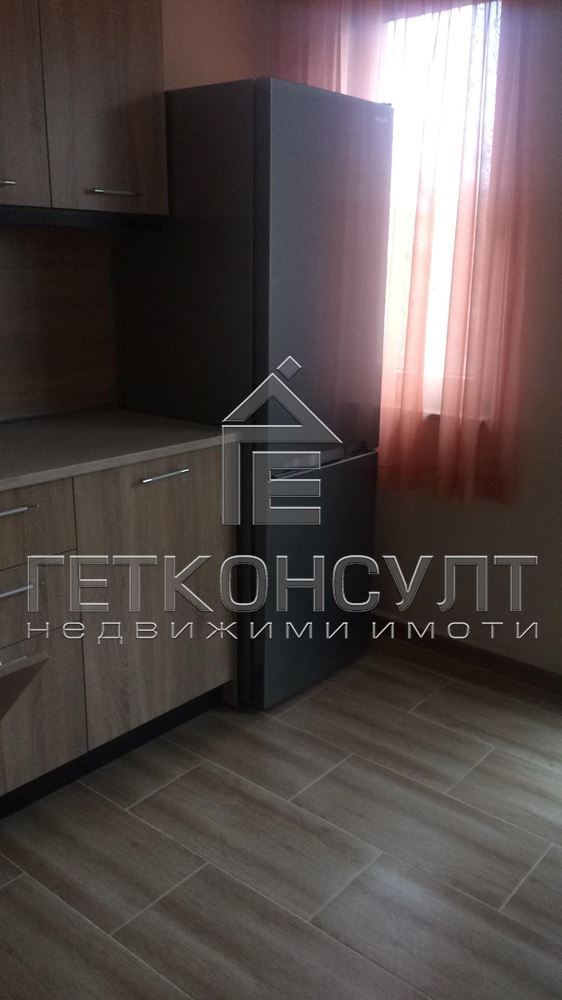 гр.Бургас,  зад м – н Болеро до Билкова аптека, обзаведен тристаен апартамент под наем - Агенция за недвижими имоти Варна - Екипът, имот 3