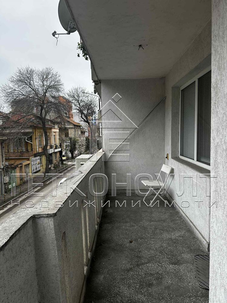 гр.Варна. Червен площад, тристаен апартамент под наем - Агенция за недвижими имоти Варна - Екипът, имот 3