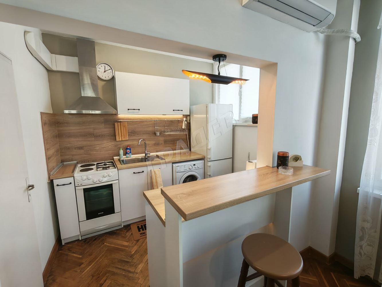 Прекрасен тристаен апартамент с морска панорама! - Агенция за недвижими имоти Варна - Екипът