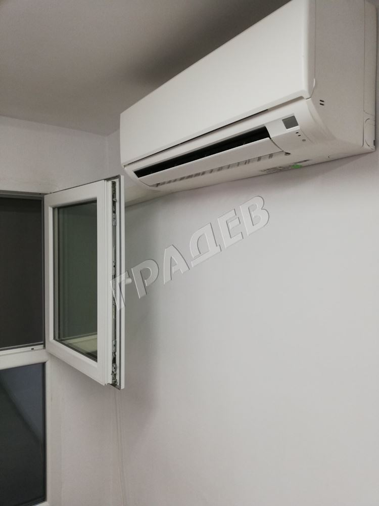 Офис на Поп Харитон - Агенция за недвижими имоти Варна - Екипът