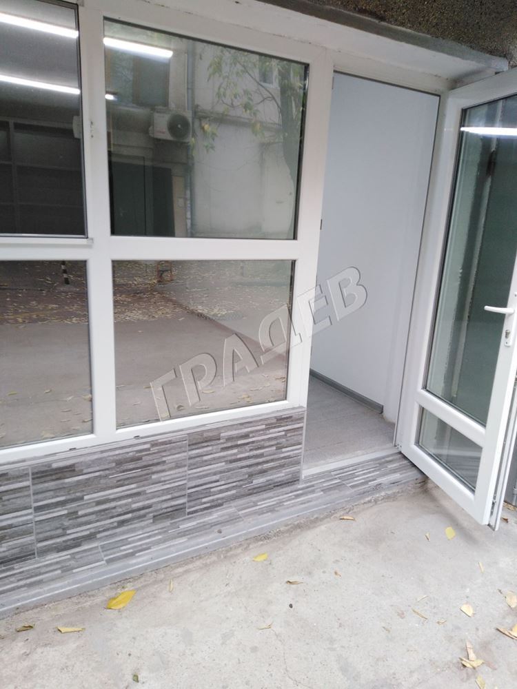 Офис на Поп Харитон - Агенция за недвижими имоти Варна - Екипът, имот 3