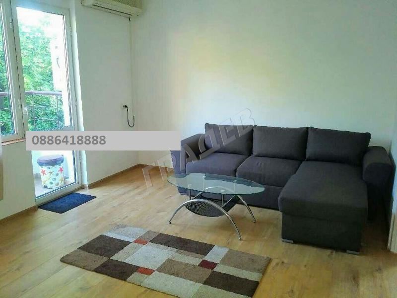 Тристаен апартамент под наем в Идеален център - Агенция за недвижими имоти Варна - Екипът, имот 1