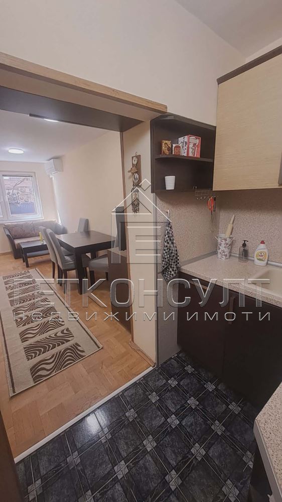 гр Варна, Окръжна болница, тристаен, обзаведен апартамент - Агенция за недвижими имоти Варна - Екипът, имот 2