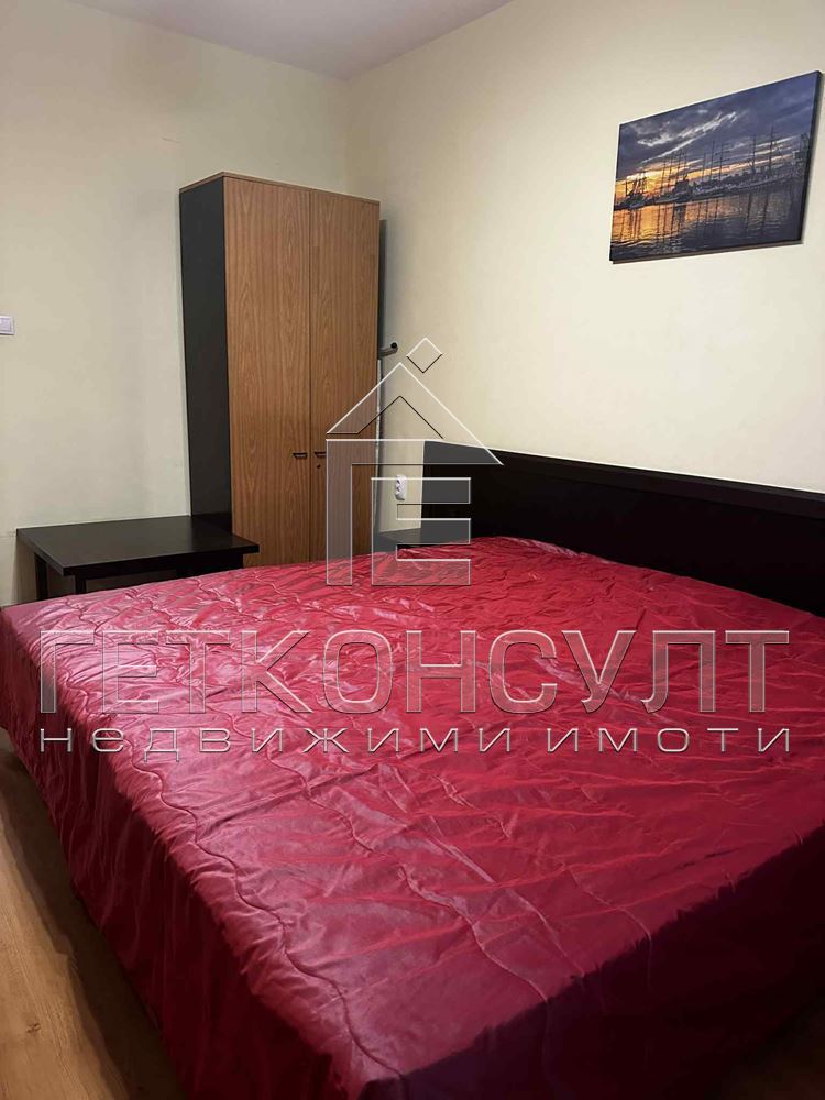 гр.Варна. Червен площад, тристаен апартамент под наем - Агенция за недвижими имоти Варна - Екипът, имот 4