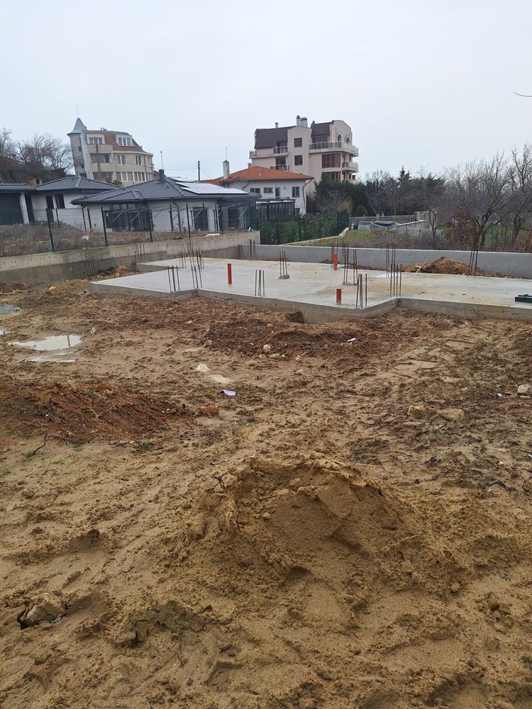 Сглобяема къща м-ст Траката - Агенция за недвижими имоти Варна - Екипът