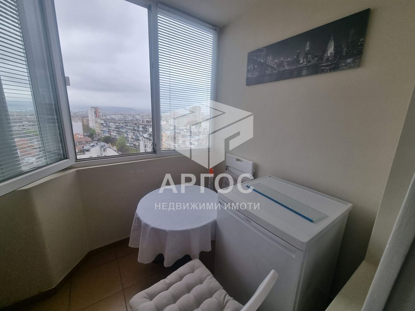 Дава под наем Таван гр. Варна – Левски - Агенция за недвижими имоти Варна - Екипът