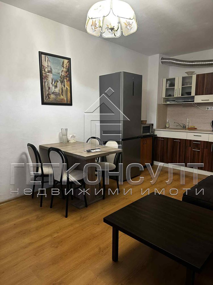 гр.Варна. Червен площад, тристаен апартамент под наем - Агенция за недвижими имоти Варна - Екипът, имот 2