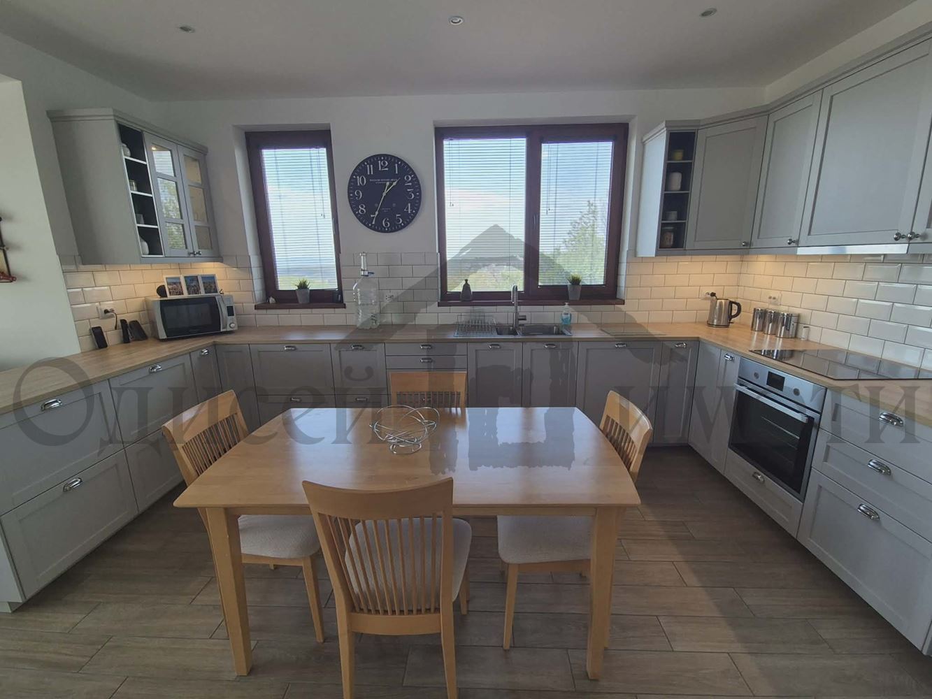 Съвременна къща с панорама - Агенция за недвижими имоти Варна - Екипът, имот 3