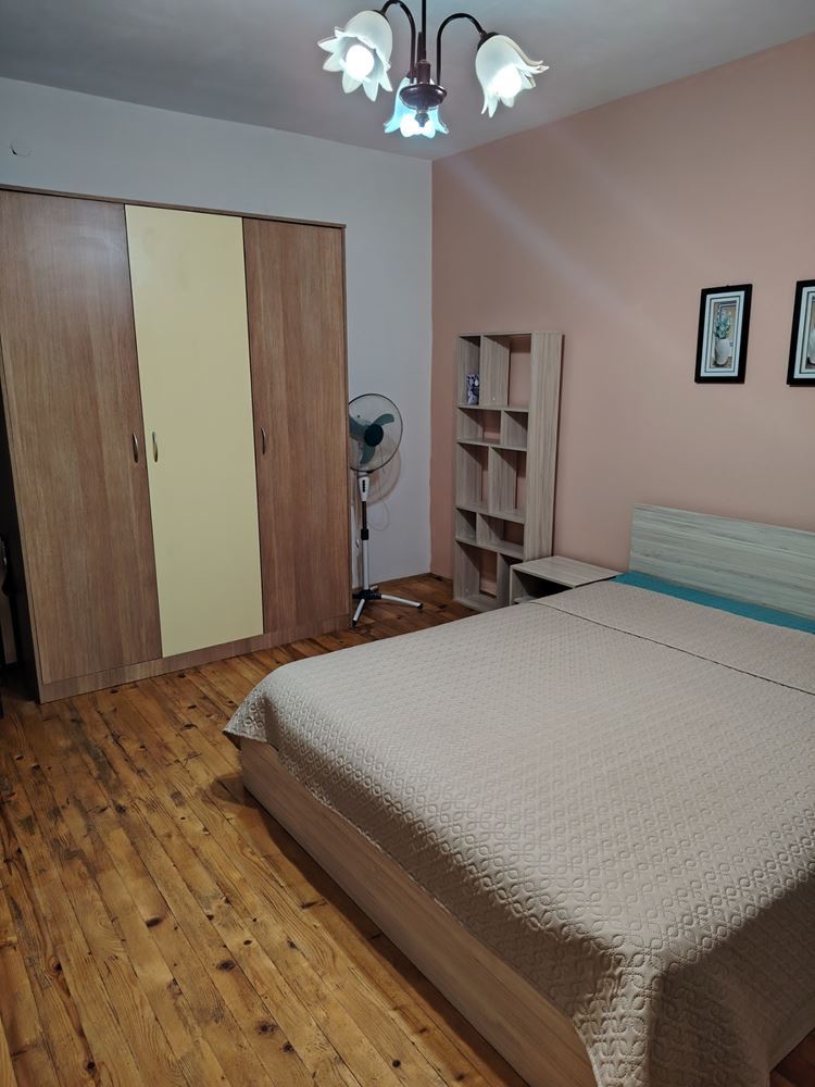 Под наем: 3-стаен апартамент в кв. Галата, Варна - Агенция за недвижими имоти Варна - Екипът, имот 4