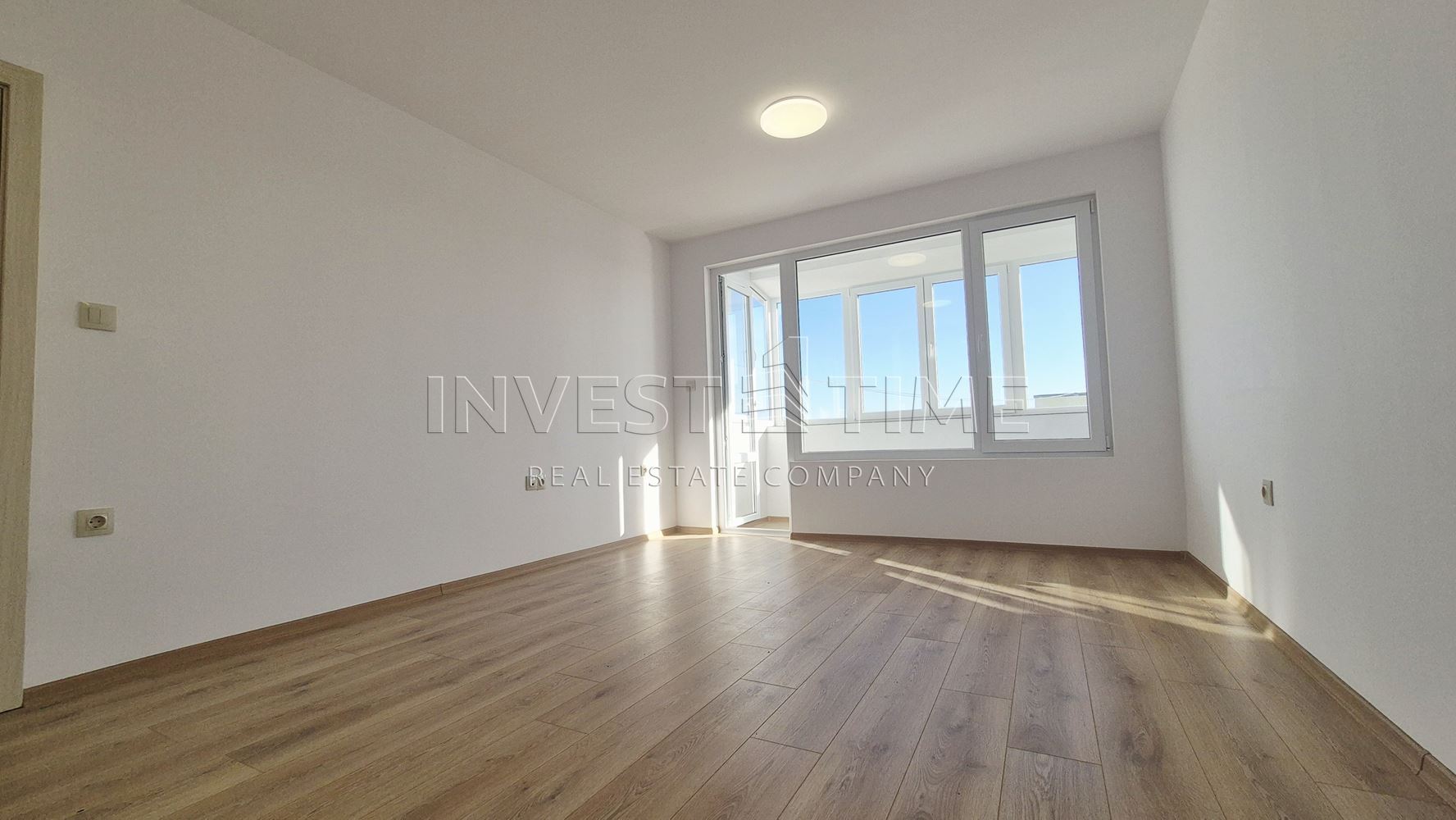 Двустаен апартамент след основен ремонт – „ДО КЛЮЧ“, до Гранд МОЛ - Агенция за недвижими имоти Варна - Екипът