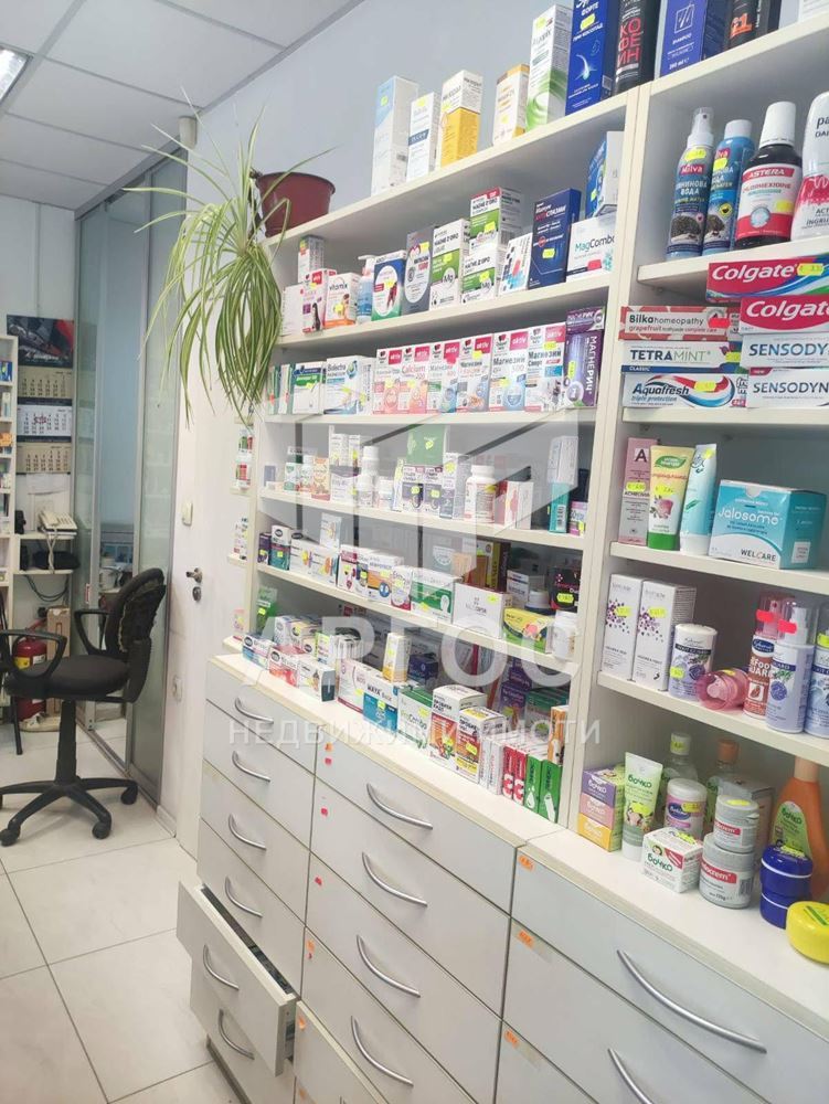 Дава под наем Магазин – 36кв.м. район ОРКБ - Агенция за недвижими имоти Варна - Екипът