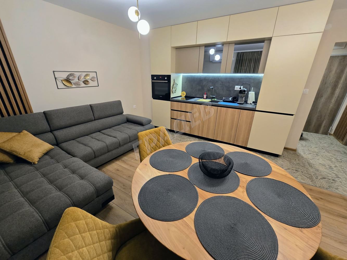 Под наем чисто нов двустаен, бул. Сливница. - Агенция за недвижими имоти Варна - Екипът