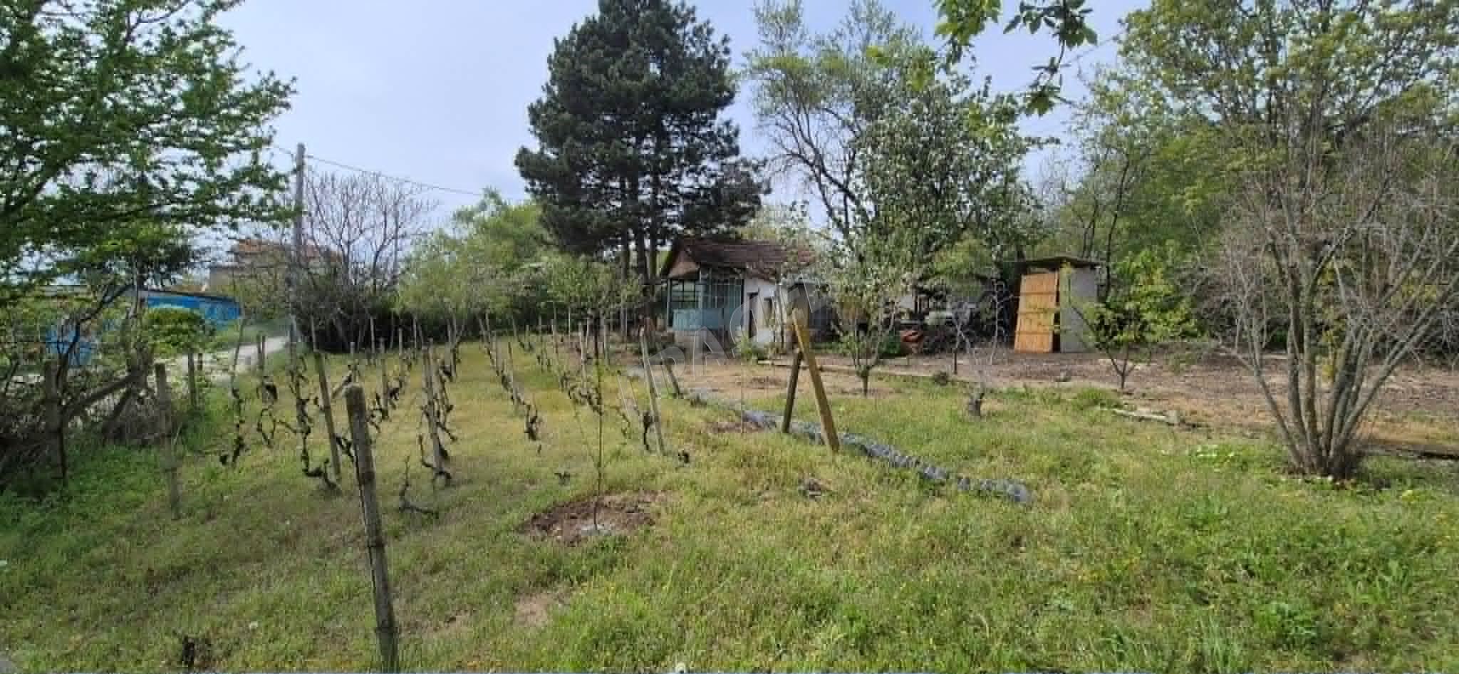 Парцел с малка вила в м-т Боровец-юг - Агенция за недвижими имоти Варна - Екипът, имот 1