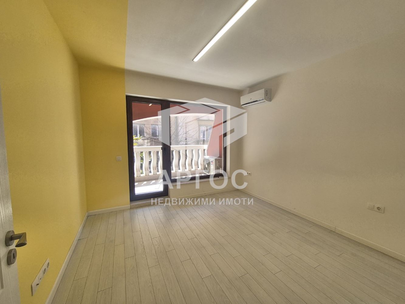 Дава под наем Офис в Идеален център- х-л Черно море - Агенция за недвижими имоти Варна - Екипът, имот 3