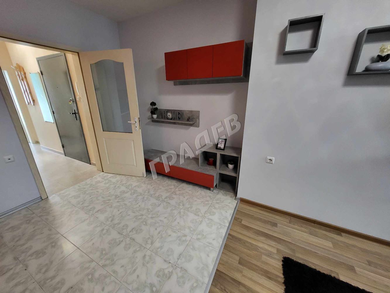 Двустаен, Макдрайв, 420 евро. - Агенция за недвижими имоти Варна - Екипът, имот 2