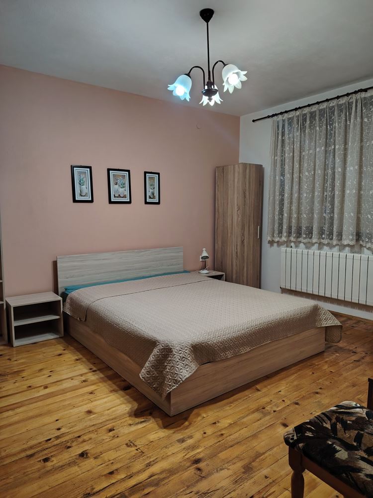 Под наем: 3-стаен апартамент в кв. Галата, Варна - Агенция за недвижими имоти Варна - Екипът, имот 3