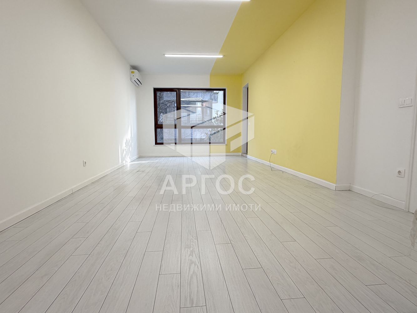 Дава под наем Офис район – Идеален център / х-л Черно море - Агенция за недвижими имоти Варна - Екипът, имот 1