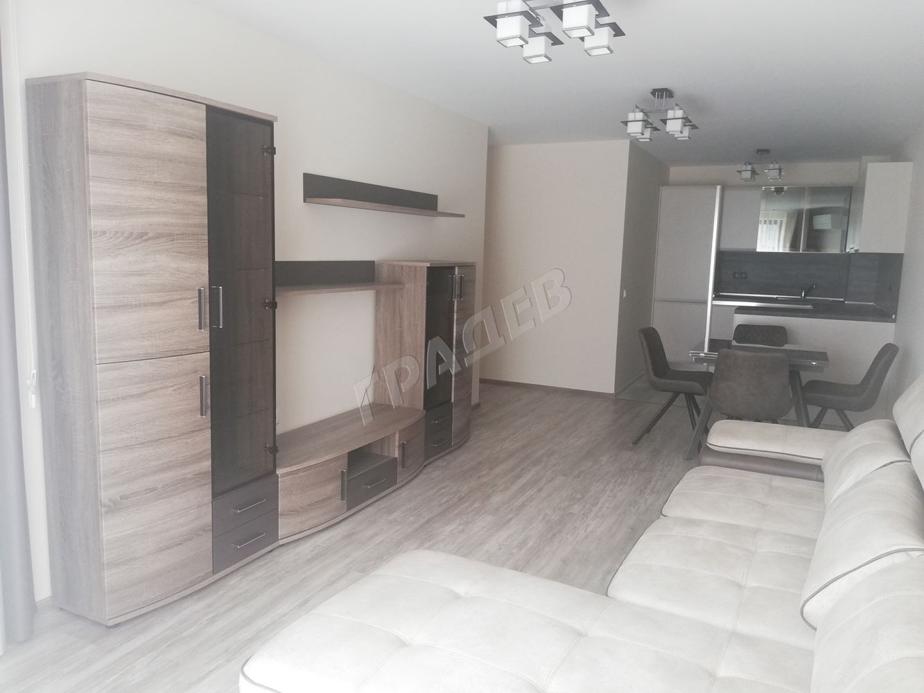 Двустаен обзаведен с паркомясто район „Чаталджа“ - Агенция за недвижими имоти Варна - Екипът, имот 1