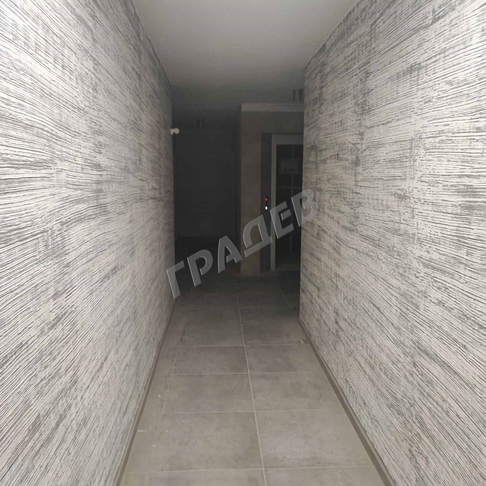 Боксониера в ж.к .“Вл.Варненчик“ - Агенция за недвижими имоти Варна - Екипът