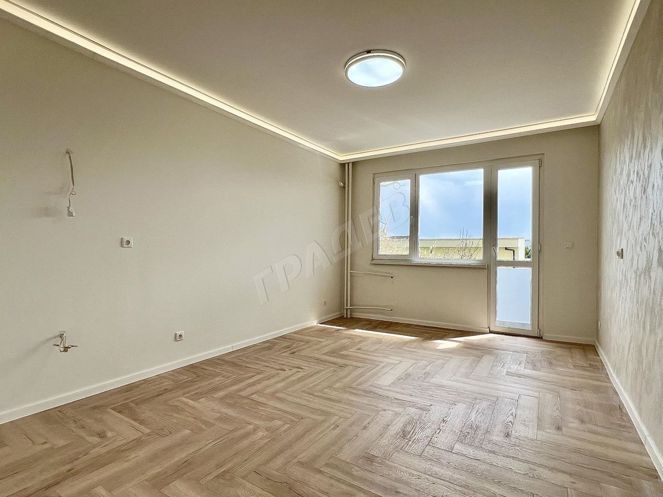 Тристаен апартамент след ремонт в кв. Младост - Агенция за недвижими имоти Варна - Екипът