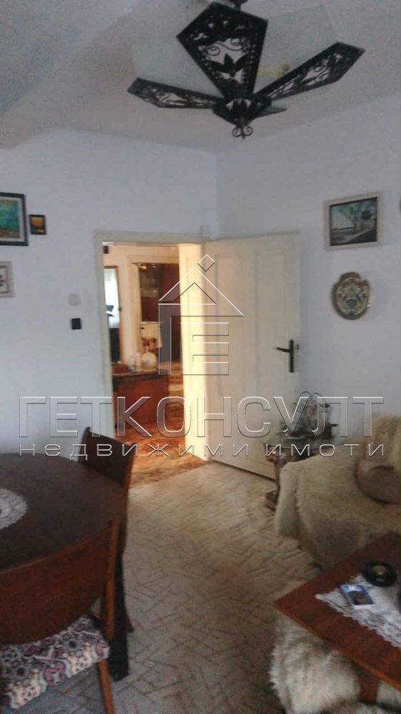 Двуетажна къща в с.Староселци, 35 км от Плевен - Агенция за недвижими имоти Варна - Екипът, имот 3