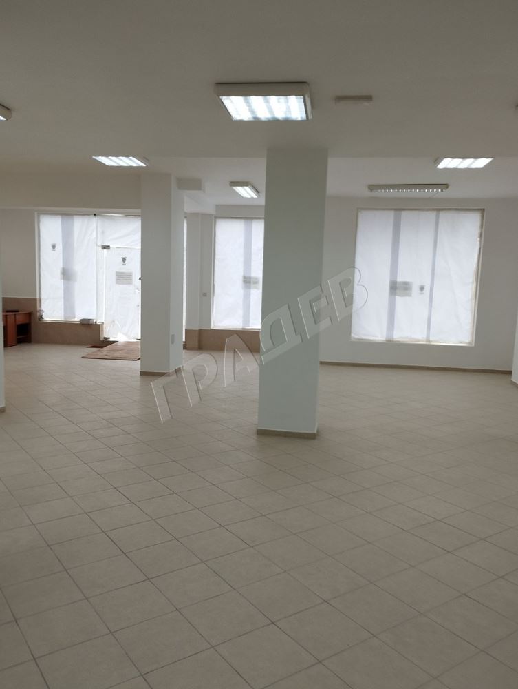 Магазин в ж.к.“Владислав Варненчик“. - Агенция за недвижими имоти Варна - Екипът