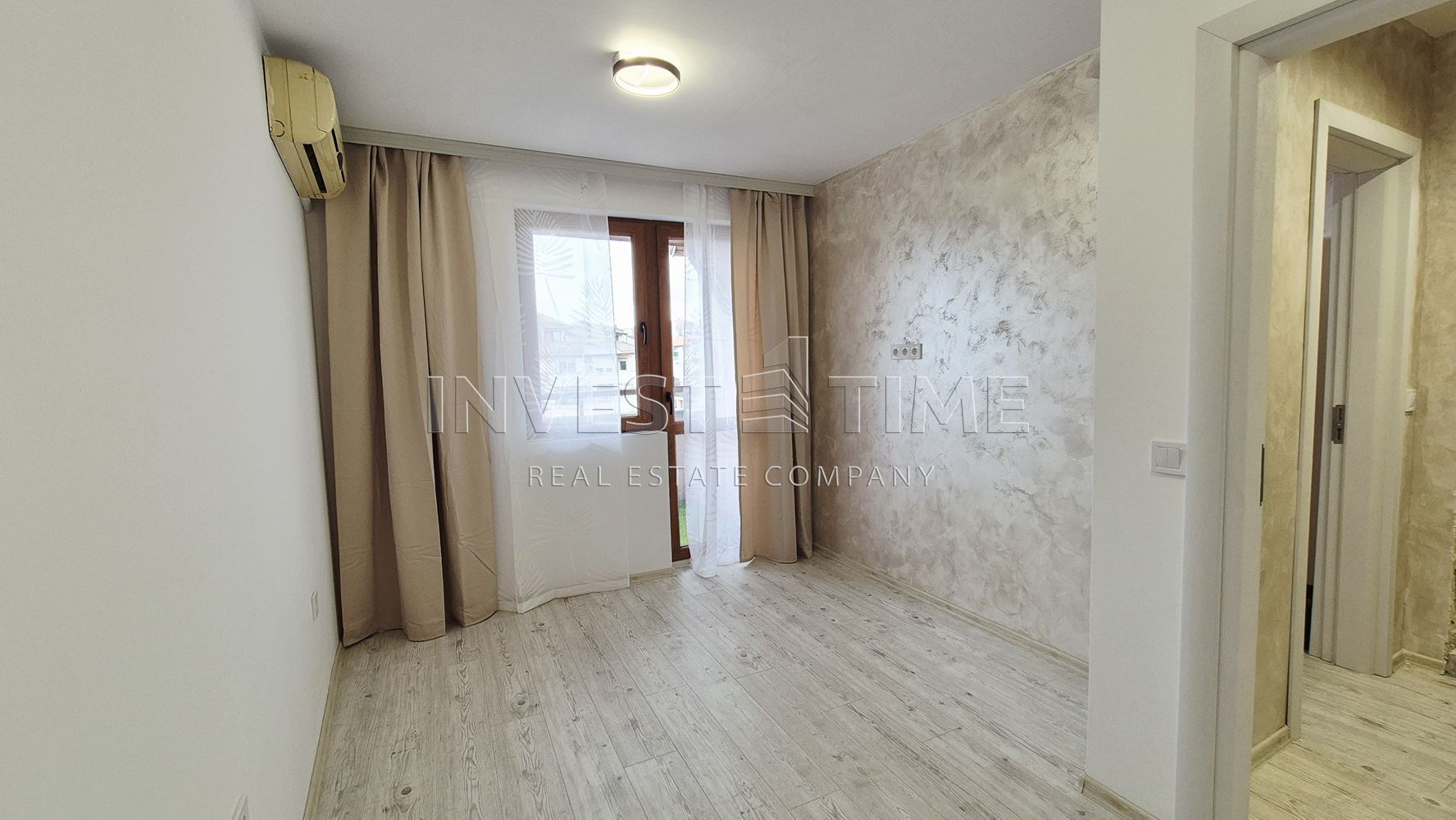 Двустаен, обзаведен апартамент в кв. Погреби - Агенция за недвижими имоти Варна - Екипът