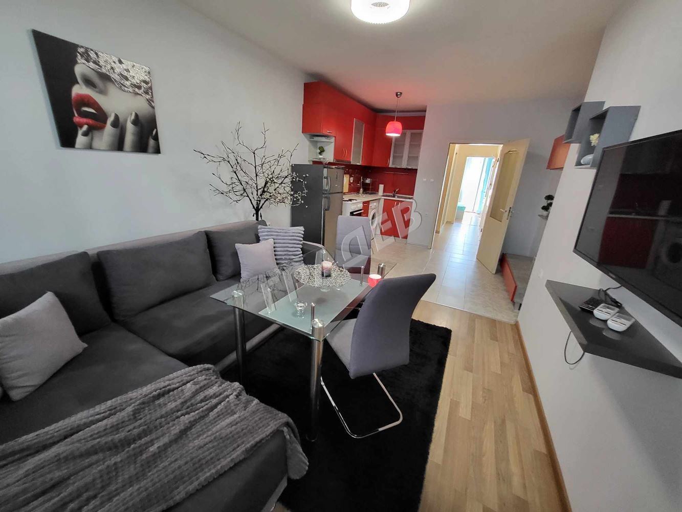 Двустаен, Макдрайв, 420 евро. - Агенция за недвижими имоти Варна - Екипът