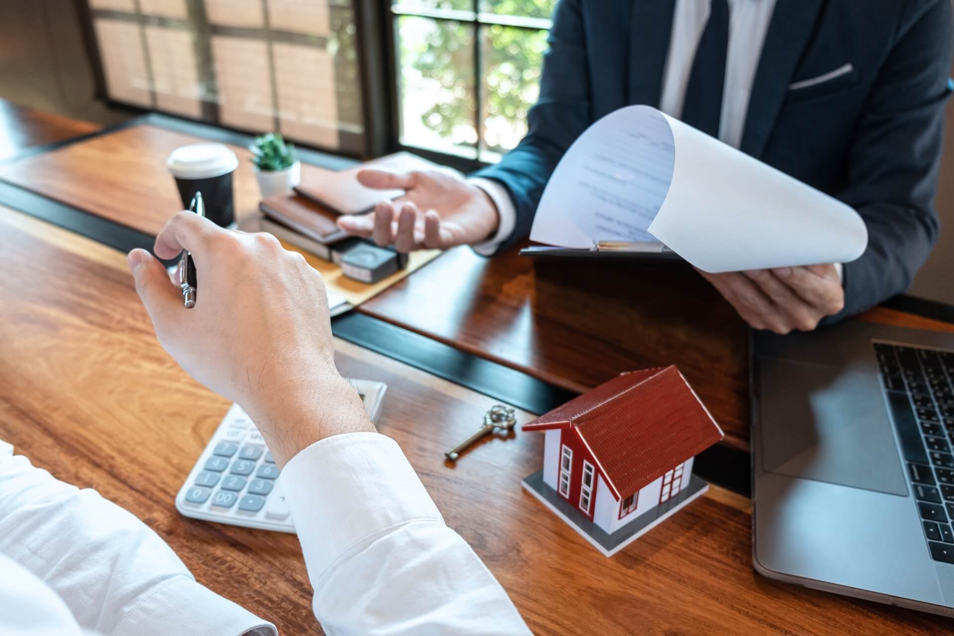 Тактики при преговори и разпознаване на ниска оферта за жилище