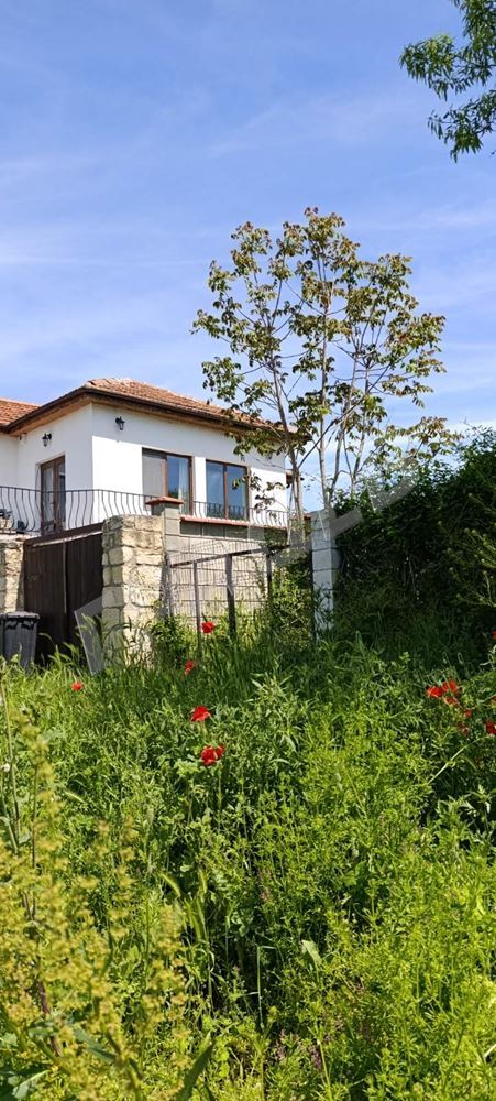Панорамна двуетажна къща в живописното село Добрина, област Варна - Агенция за недвижими имоти Варна - Екипът, имот 1