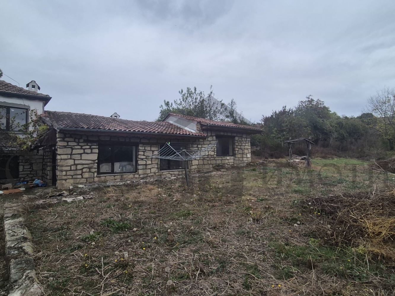 Реновирана къща в село Манастир - Агенция за недвижими имоти Варна - Екипът, имот 3